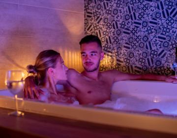 Privátny vírivý kúpeľ a Soho masáž 30 min